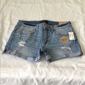 Aero jean shorts size 4